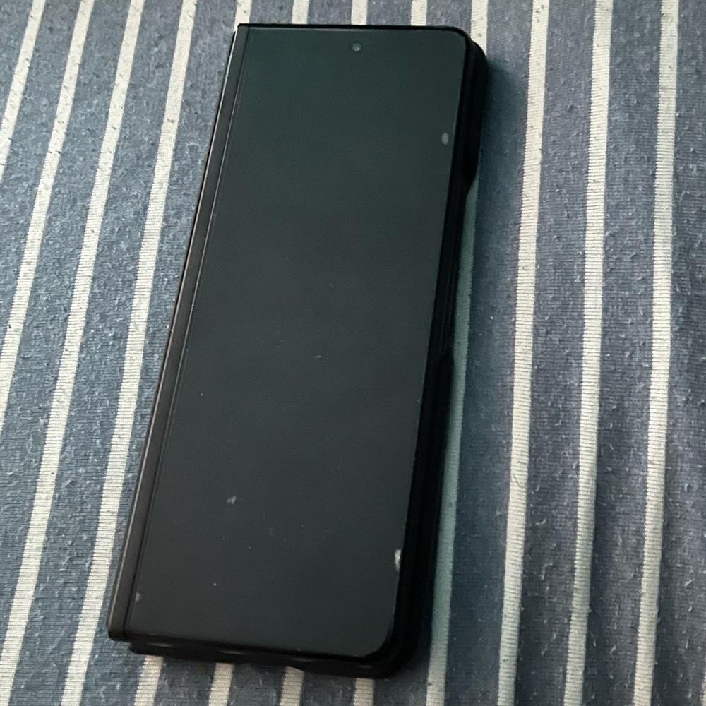 Samsung Z Fold 3